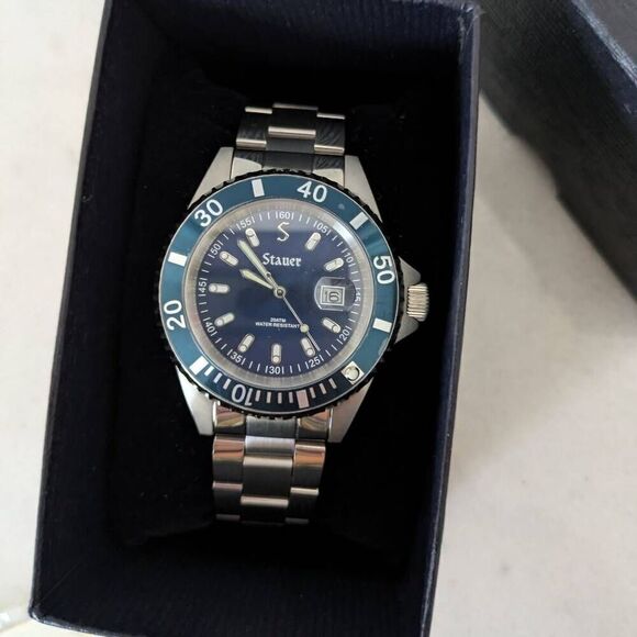 Stauer Excursion Dive Watch NWT - Picture 4 of 6
